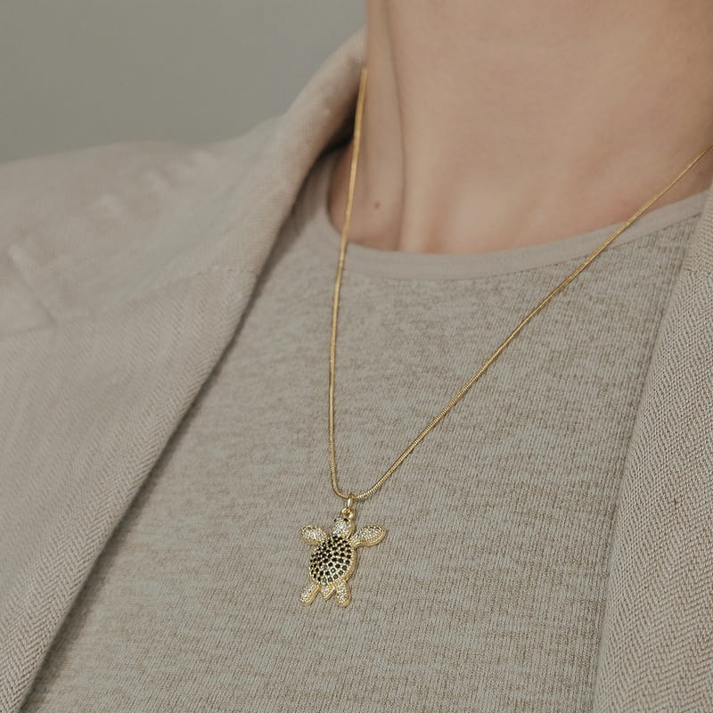 Işıltı Taşlı Uğur Kaplumbağası Kolye