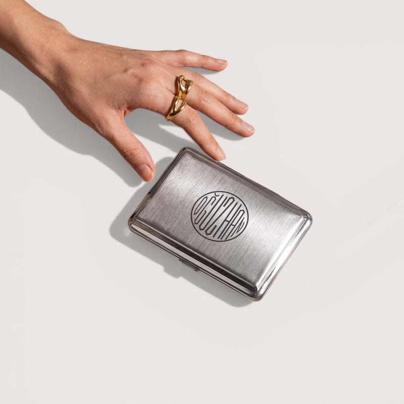 İsme Özel Monogram Logo Tasarımlı Metal Sigara Tabakası