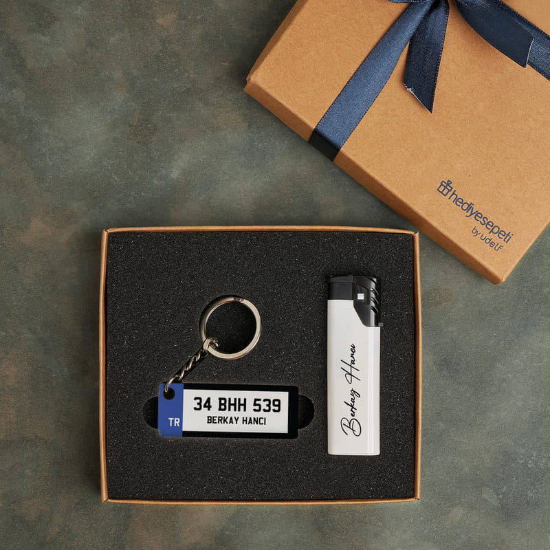 İsme Özel Plaka Anahtarlık ve Çakmak Hediye Seti
