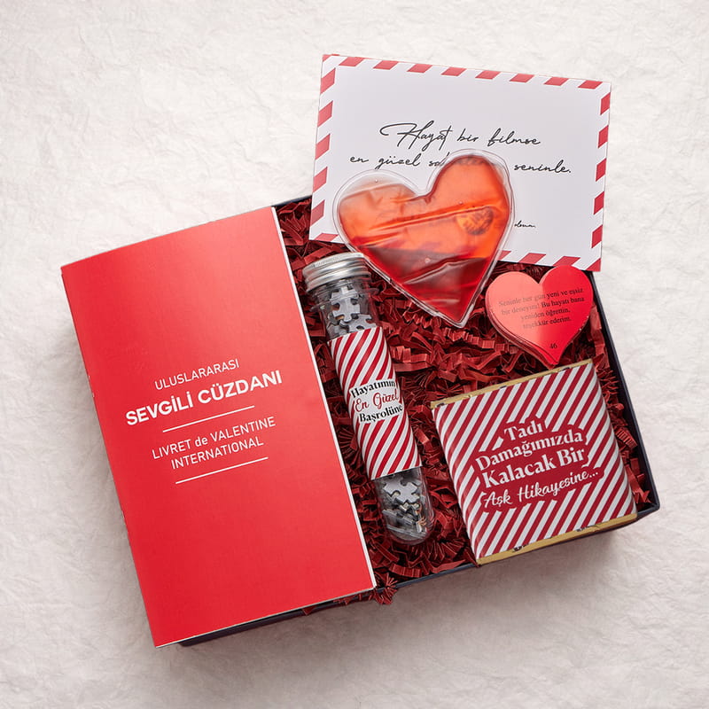 Kalbime Dokunduğun İçin Teşekkürler Sevgili Kutusu