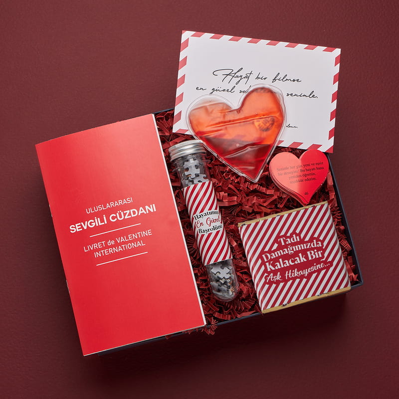 Kalbime Dokunduğun İçin Teşekkürler Sevgili Kutusu