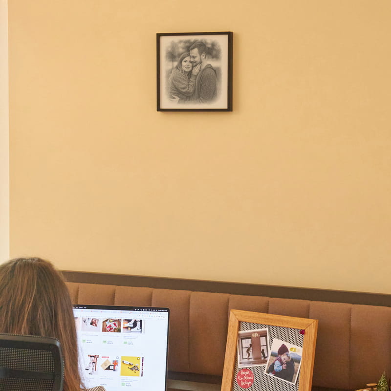 Karakalem Fotoğraflı Siyah Çerçeve