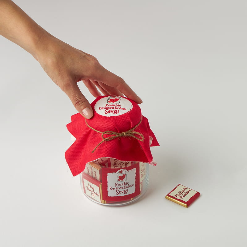 Kavanoz Dolusu Sevgi - 32'li Çikolata