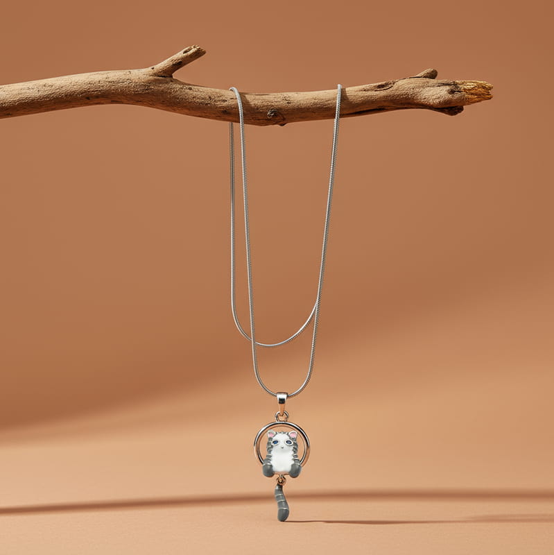 Kedili Düş Zarif Kadın Kolye