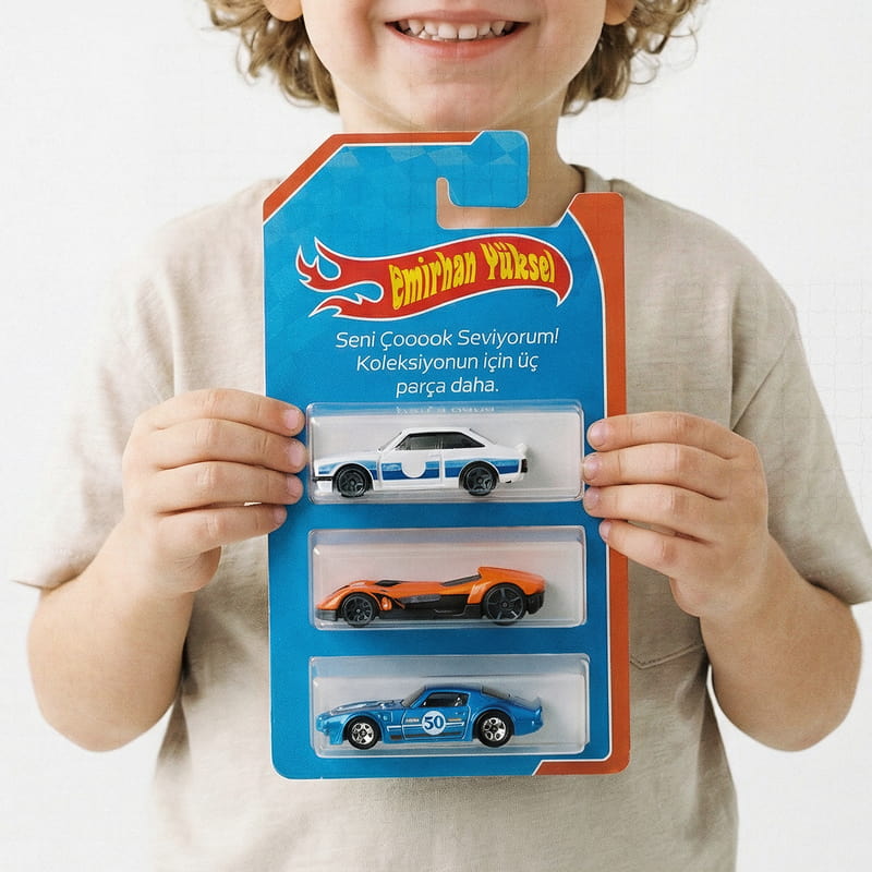 Kişiye Özel Kutulu 3’lü Koleksiyon Oyuncak Araba Seti