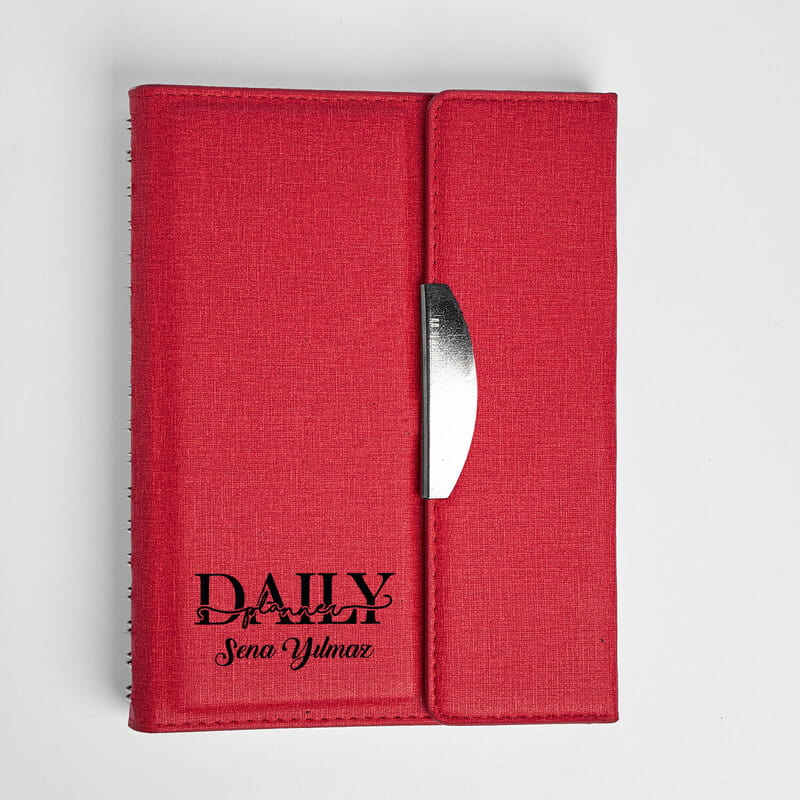 Kişiye Özel Mıknatıs Kapaklı 2026 Günlük Planlayıcı Ajanda