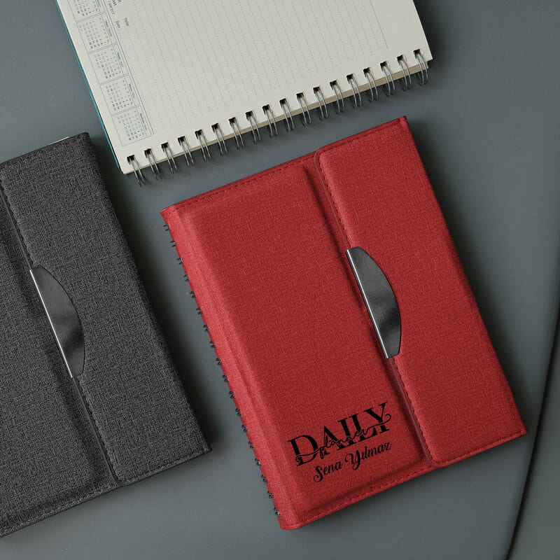 Kişiye Özel Mıknatıs Kapaklı 2026 Günlük Planlayıcı Ajanda