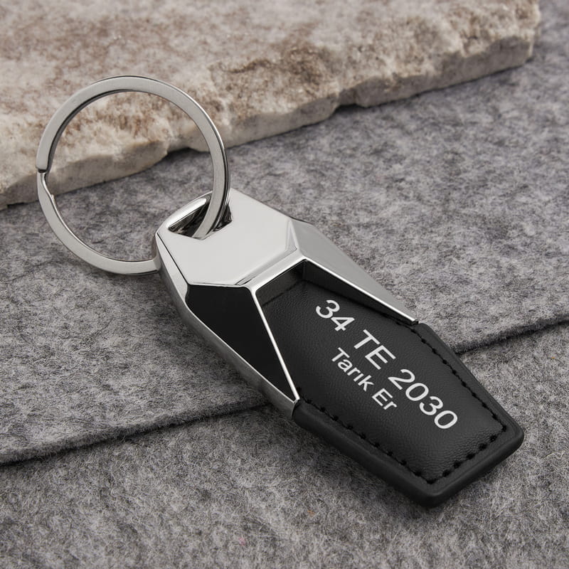 Kişiye Özel Plaka Yazılı İsimli Deri Araba Anahtarlığı
