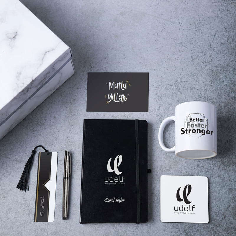 Logo ve İsim Baskılı Kurumsal Yılbaşı Hediye Kutusu