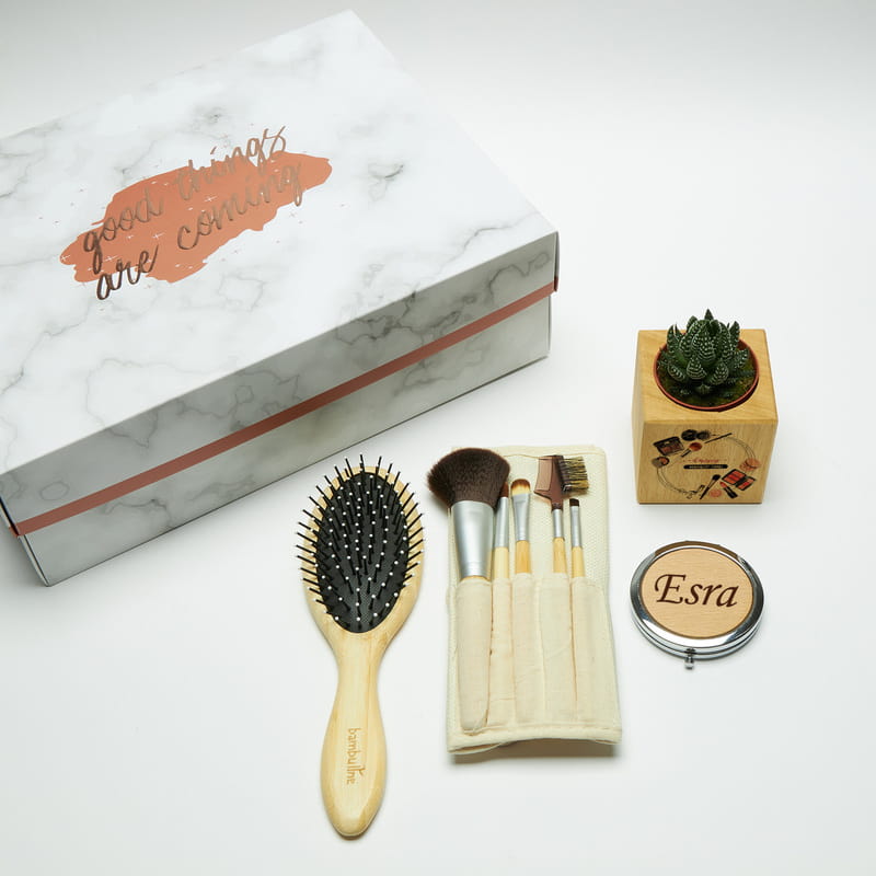 Makyaj Sever Hediye Kutusu