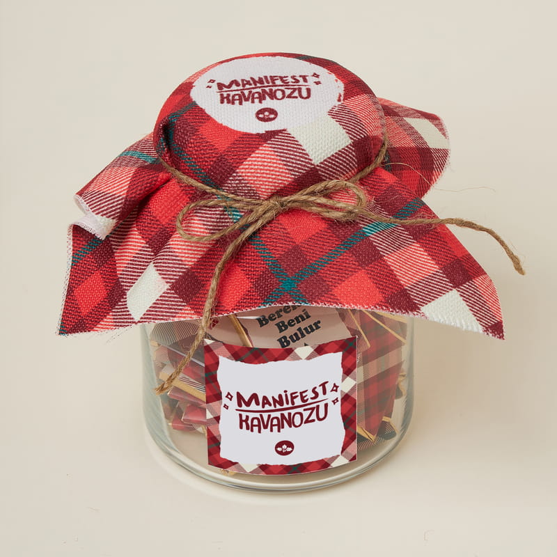 Manifest Çikolata Kavanozu