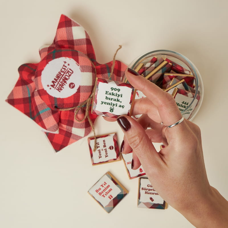 Manifest Çikolata Kavanozu