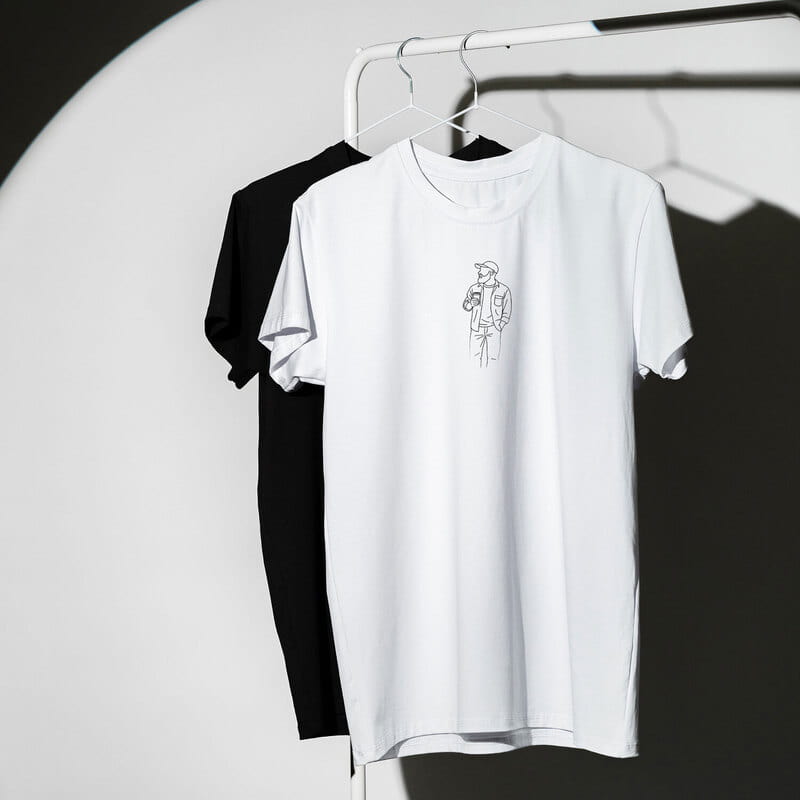 Minimalist Line Art Baskılı Tişört