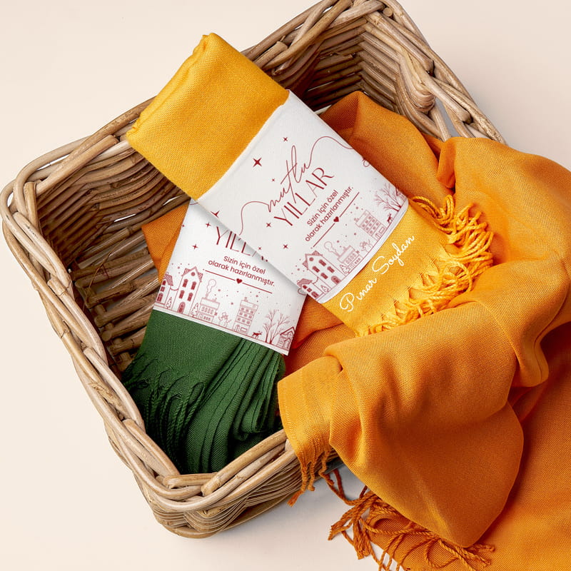 Mutlu Yıllar İsme Özel Kadın Şal