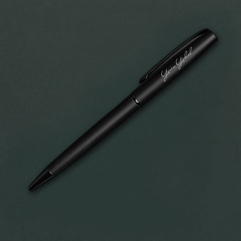 Mutlu Yıllar Yeni Yıl Hediye Kutusu - İsimli Termos Bardak Hediyeli