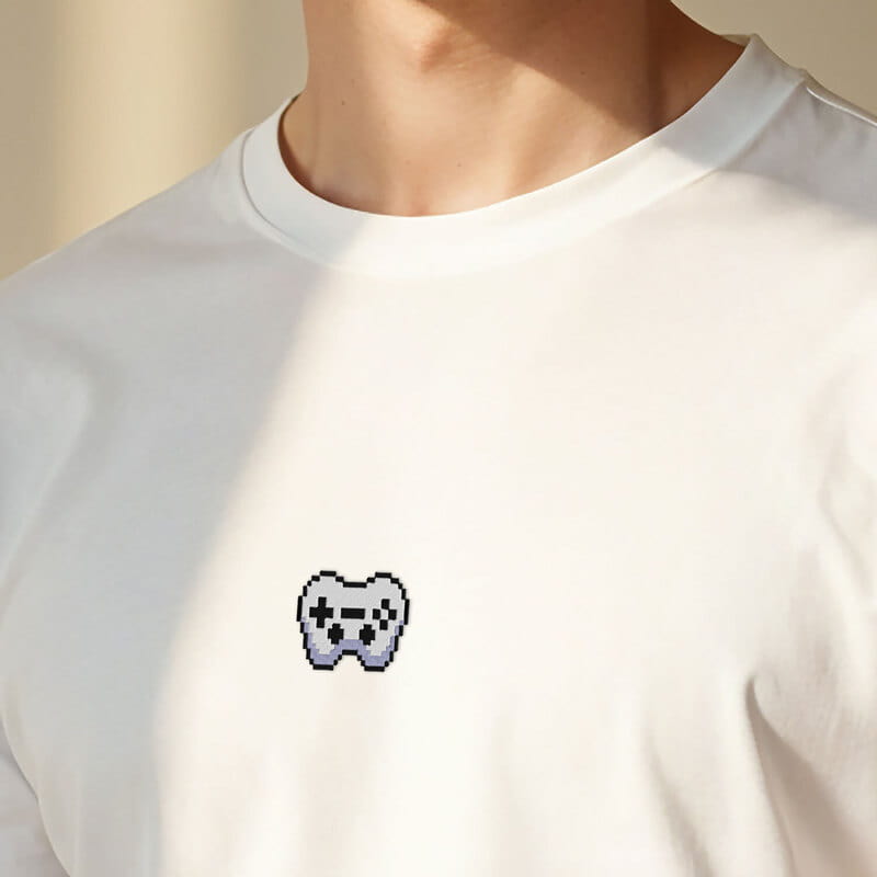 Nakışlı Piksel İkonlar Tasarımlı Erkek Tişört
