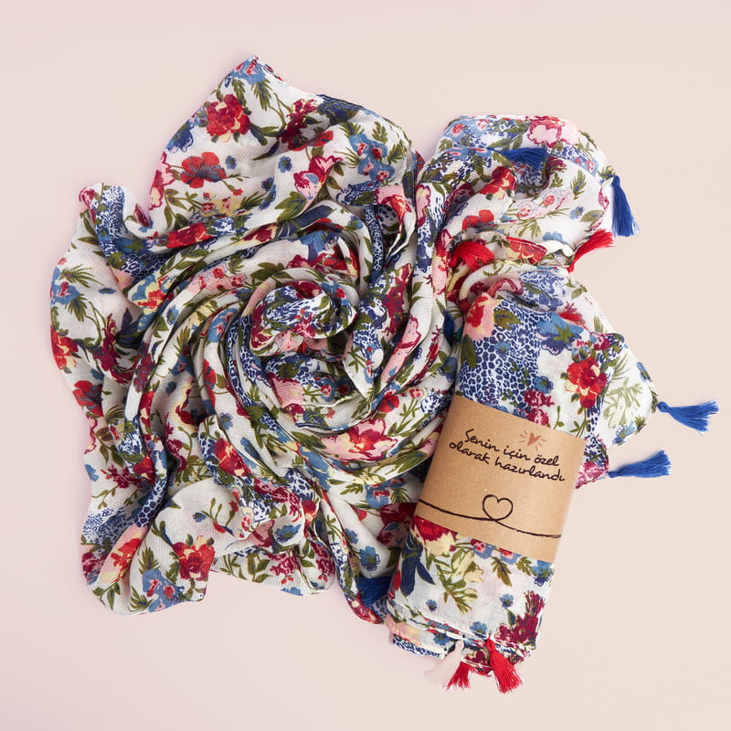 Püsküllü Bahar Çiçekleri Kadın Şal