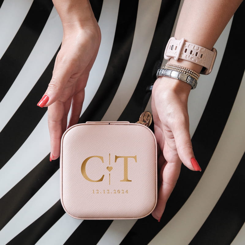 Sevgili Harfler Seyahat Boy Takı Çantası