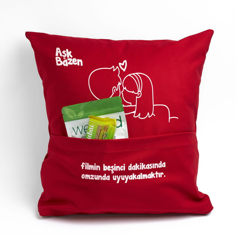 Sevgiliye Özel Aşk Bazen Cepli Kırlent Yastık