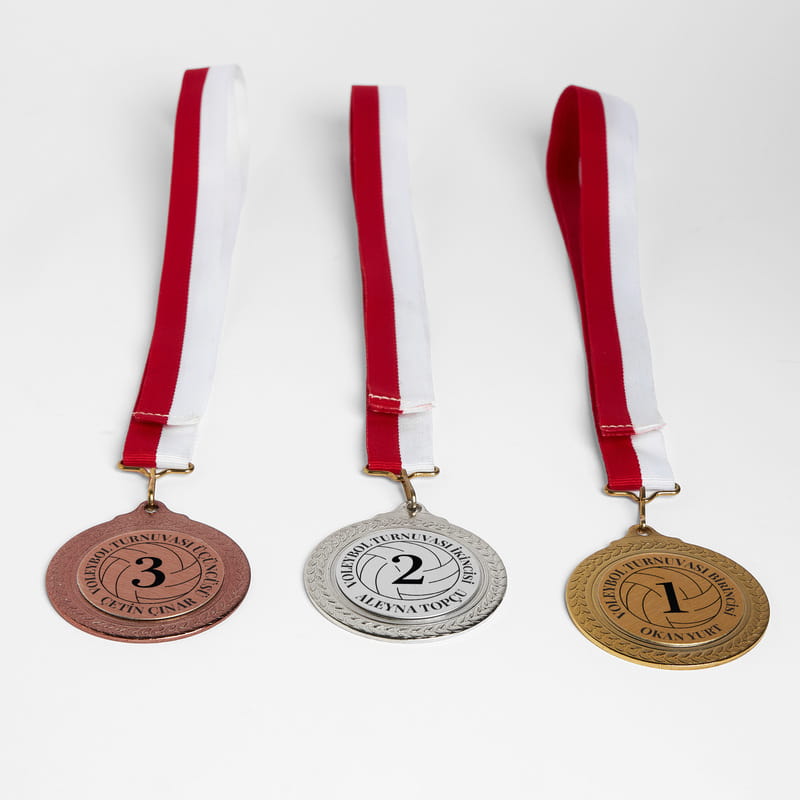 Turnuva Şampiyonlarına Altın Gümüş Bronz 3'lü Madalya