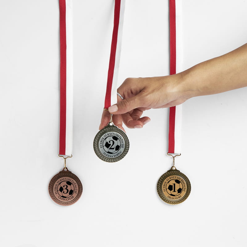 Turnuva Şampiyonlarına Altın Gümüş Bronz 3'lü Madalya