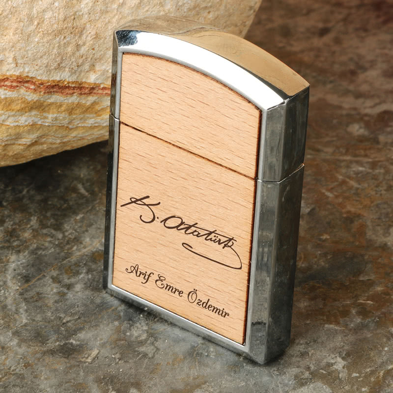 Atatürk Tasarımlı Kişiye Özel Çakmak Hediye Sepeti