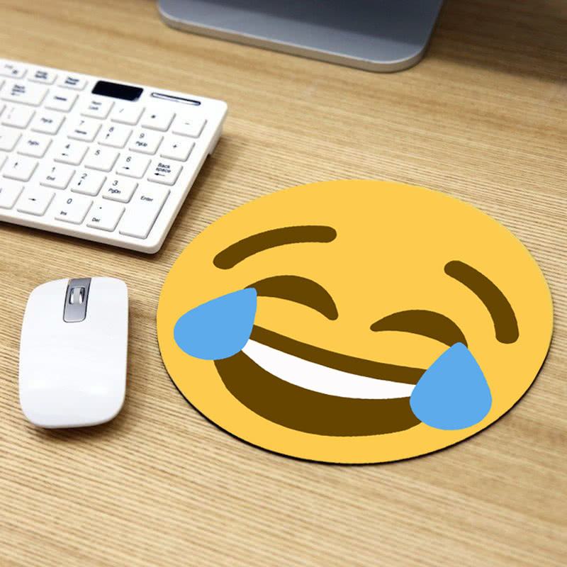 Gülen Surat Emoji Tasarımlı Mousepad Hediye Sepeti