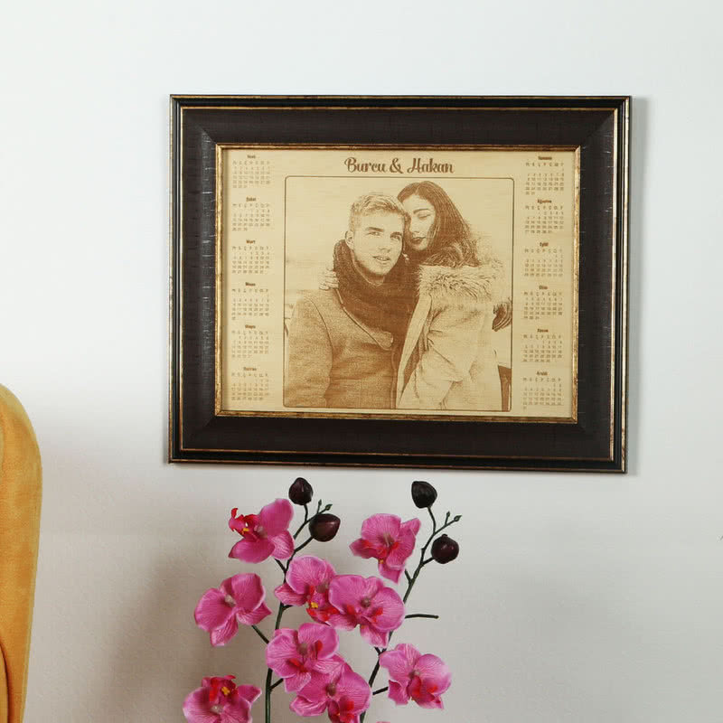 Yeni Yıl Hediyesi Takvimli Çerçeveli Ahşapfoto