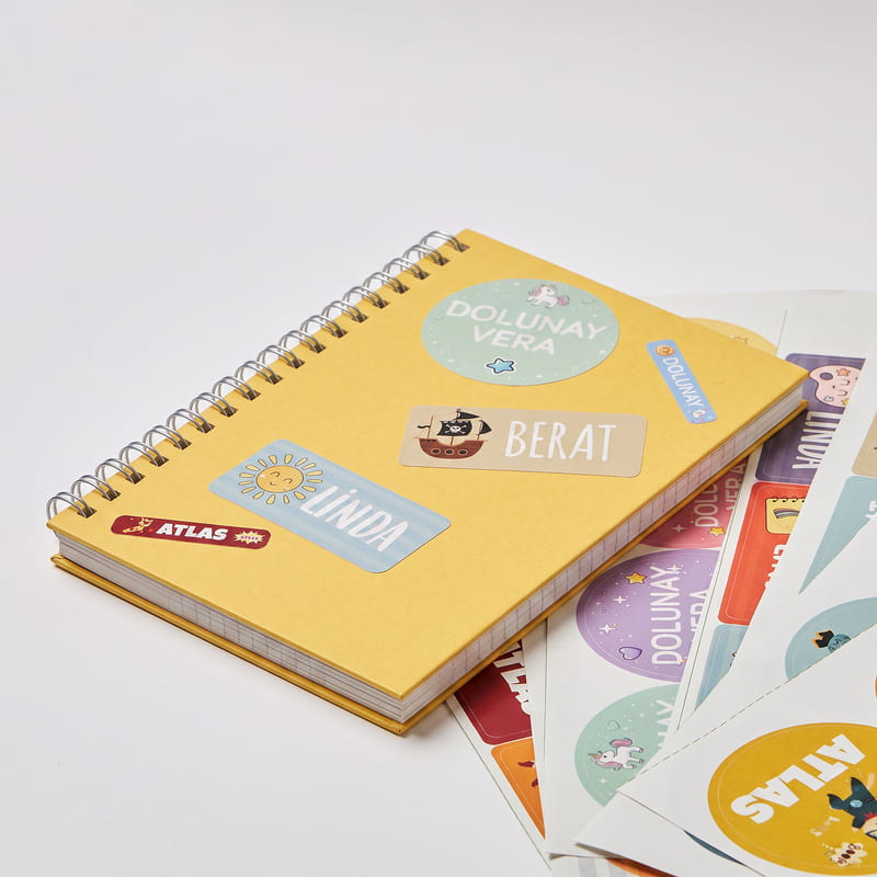İlkokul Özel İsimli Beslenme Kabı - Sticker ve Kumaş Baskı Etiketi Seçenekli