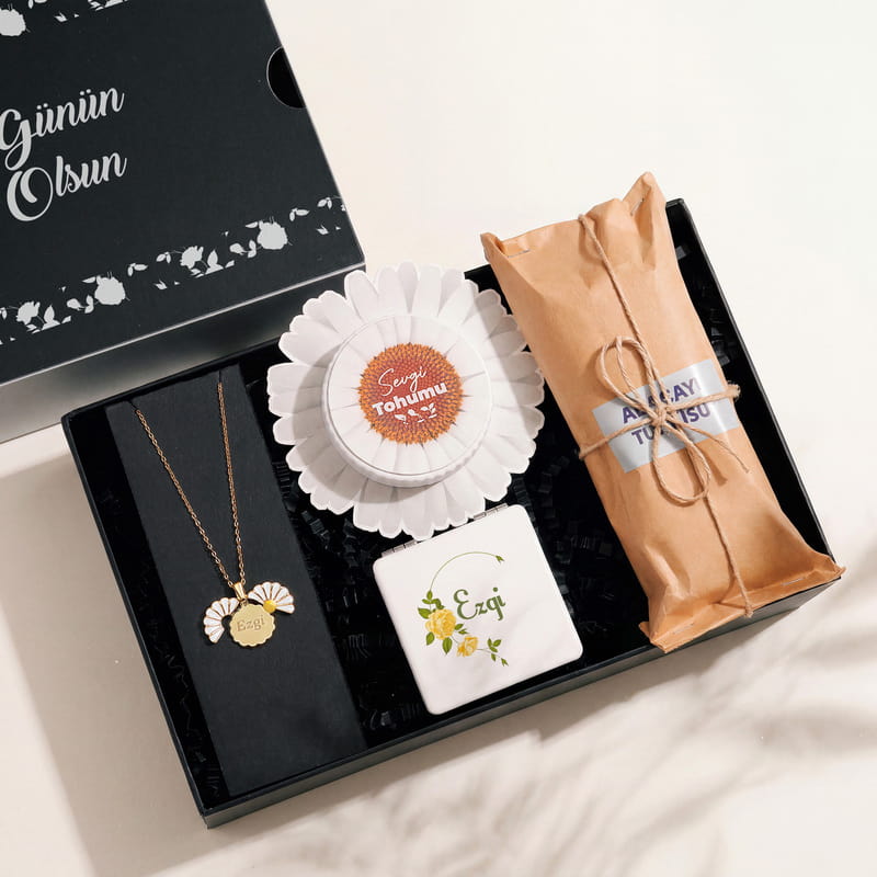 İsme Özel Papatya Kolyeli Anneler Günü Hediye Kutusu