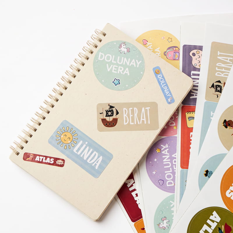 İsme Özel Suluk, Beslenme Kabı, Sticker ve Kumaş İsim Etiketi - 4'lü Set