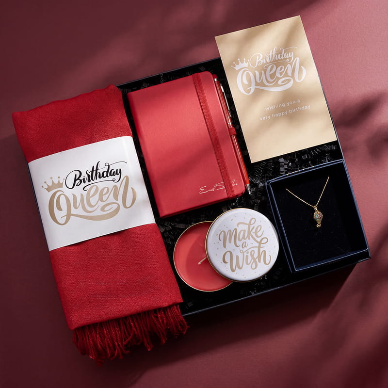 Kız Arkadaşa Kolyeli Birthday Queen Hediye Kutusu