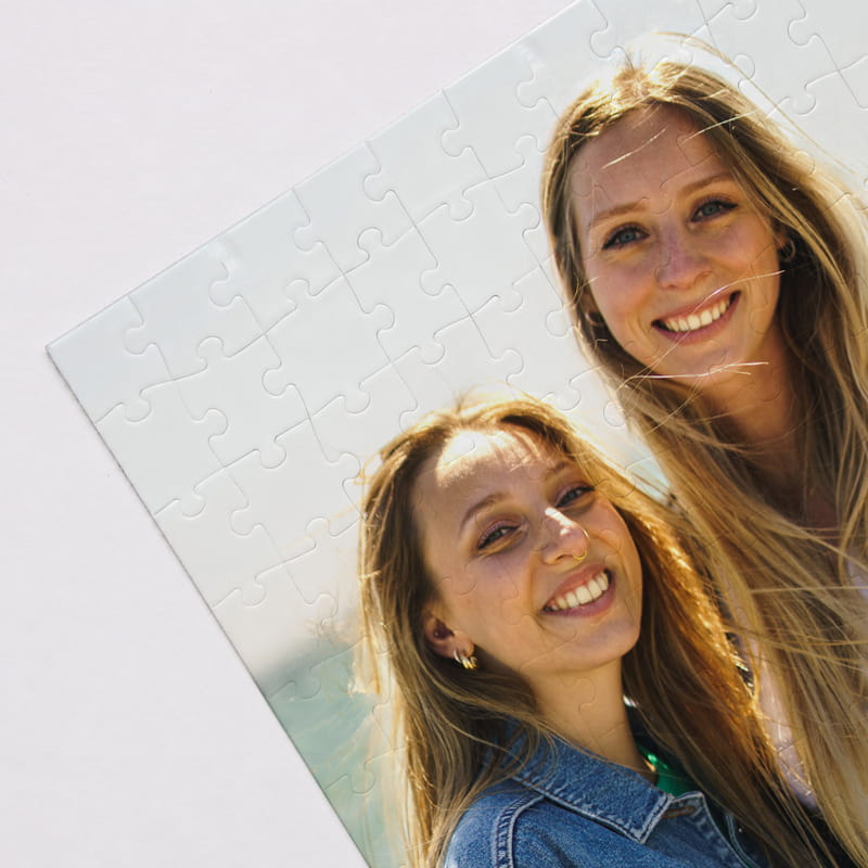 Sıkı Dostlara Hediyelik İsim Yazılı Kapsül Şişeli Mini Puzzle