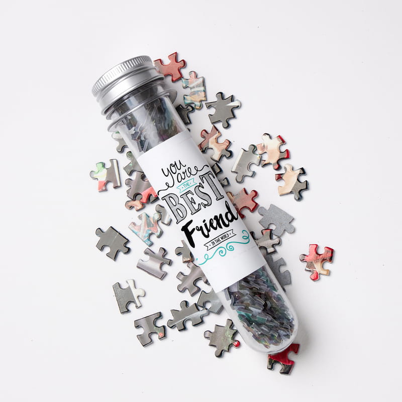 Sıkı Dostlara Hediyelik İsim Yazılı Kapsül Şişeli Mini Puzzle