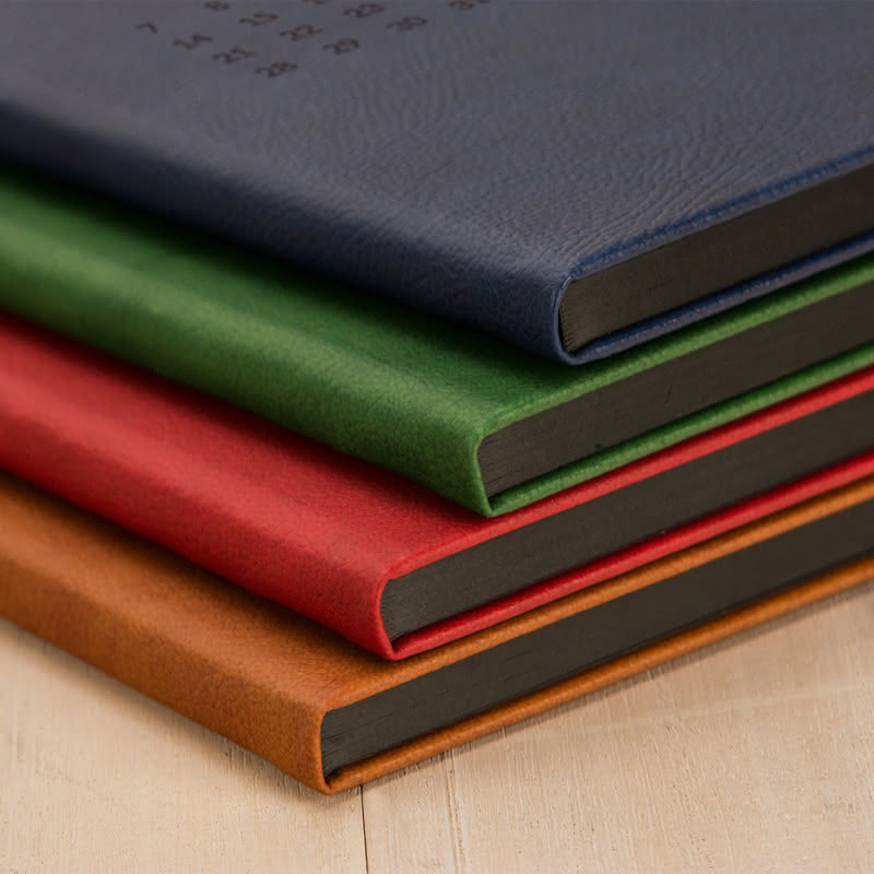 Özel Gün Hediyesi Siyah Defter Ve Beyaz Kalem Seti