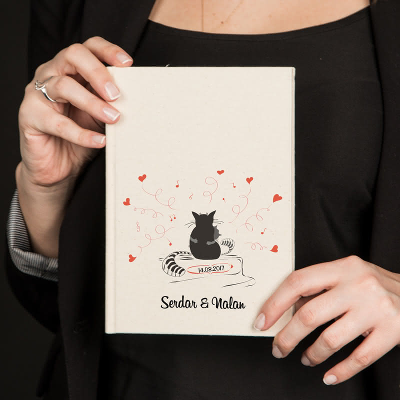 Sarılan Aşık Kediler Tasarımlı Baskılı Defter