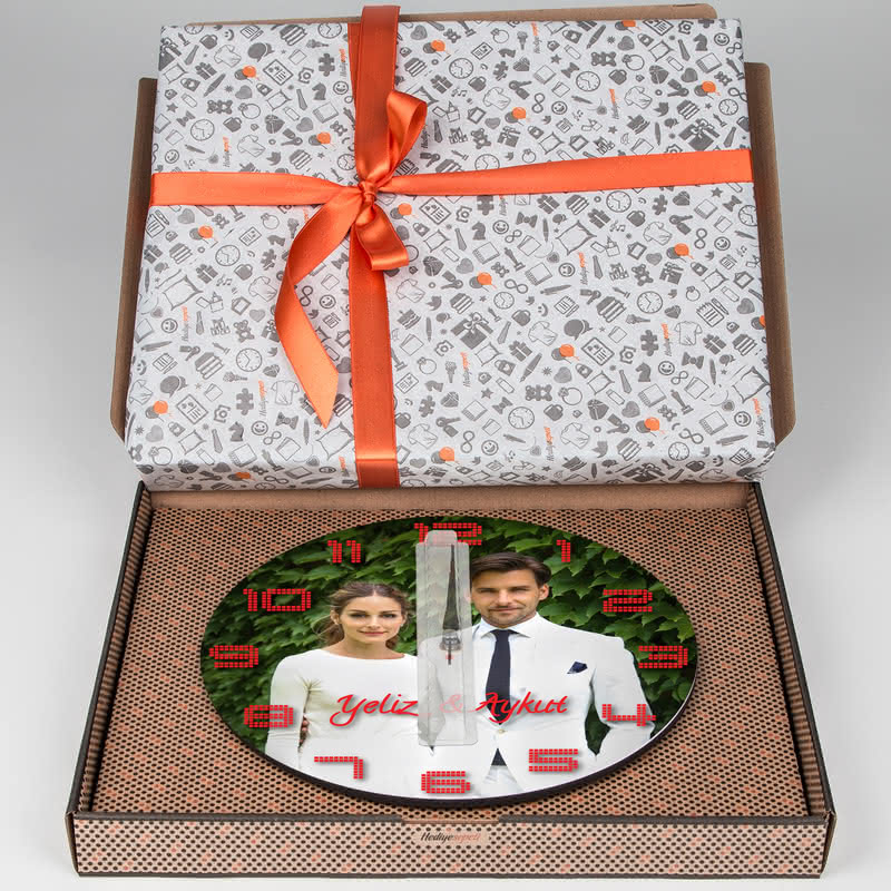 Sevgiliye Duvar Saati Hediyesi