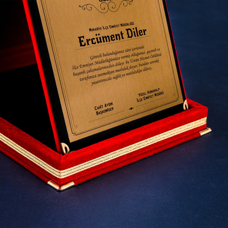 Üstün Hizmet Ödülü Plaket
