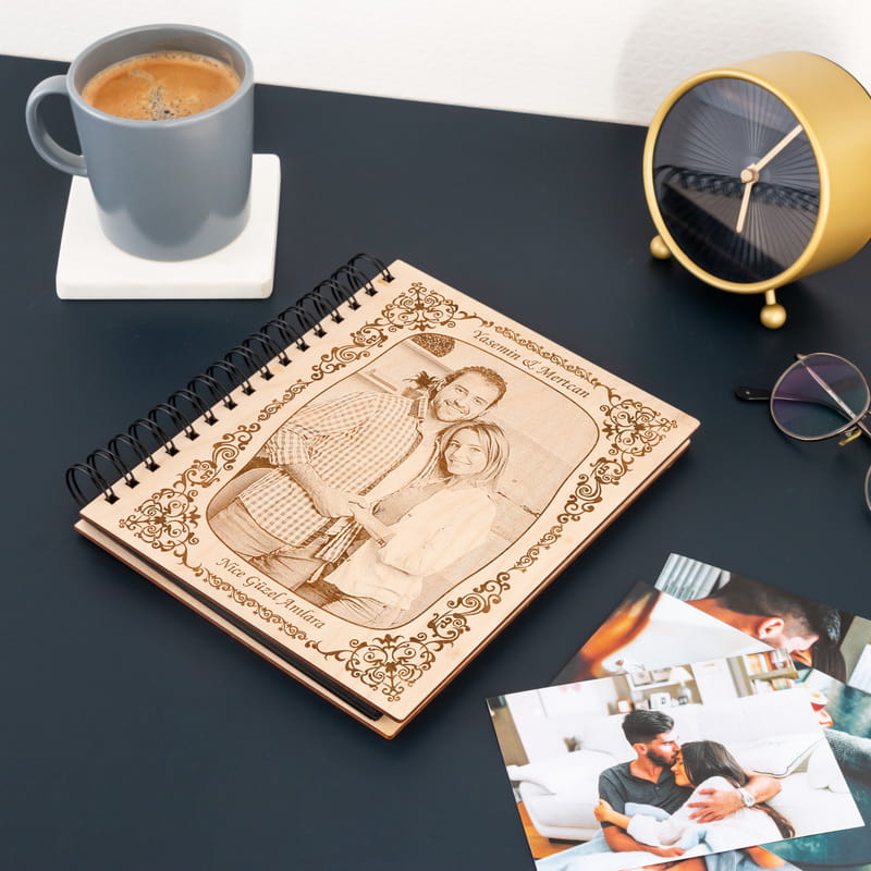 Fotoğraf ve Mesaj İşlemeli Ahşap Albüm