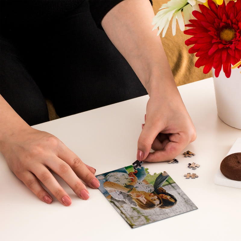 Sıkı Dostlara Hediyelik İsim Yazılı Kapsül Şişeli Mini Puzzle