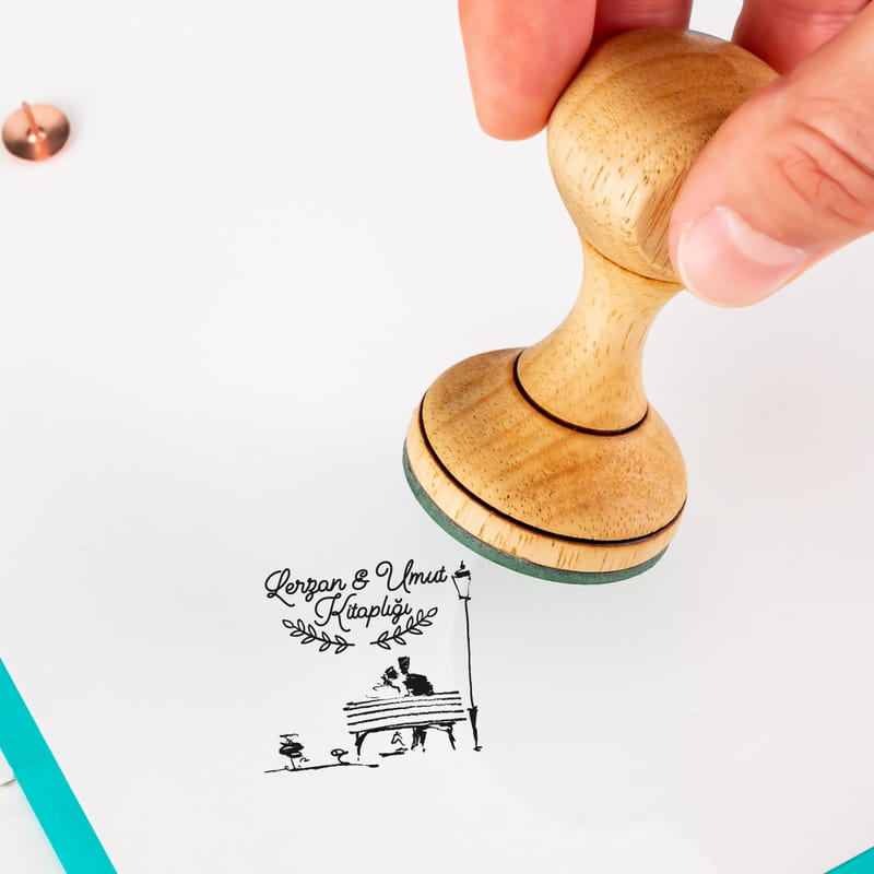 Evli Çiftlere Özel İsim Yazılı Kütüphane Kaşesi