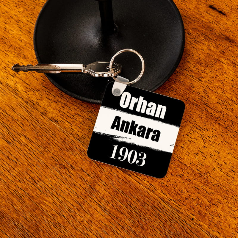 Siyah Beyaz İsimli Taraftar Anahtarlığı