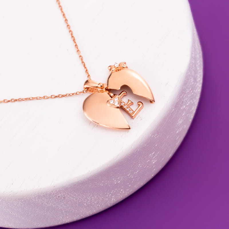 Gizli Harfli Fiyonk Kalp Gümüş Kolye