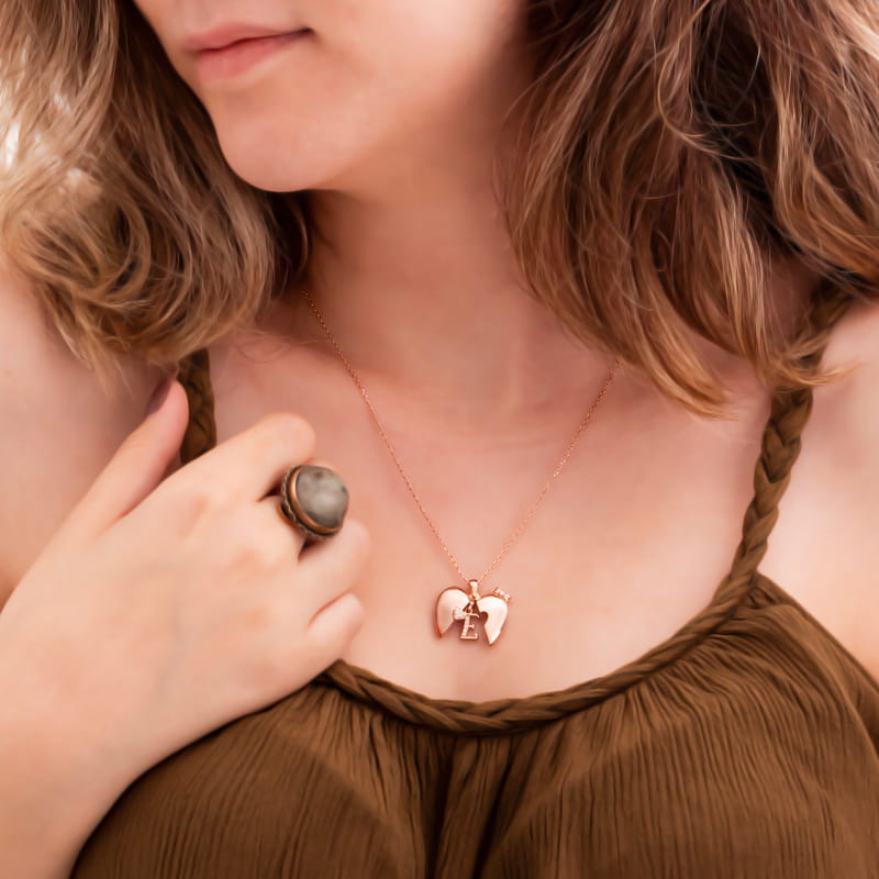Gizli Harfli Fiyonk Kalp Gümüş Kolye