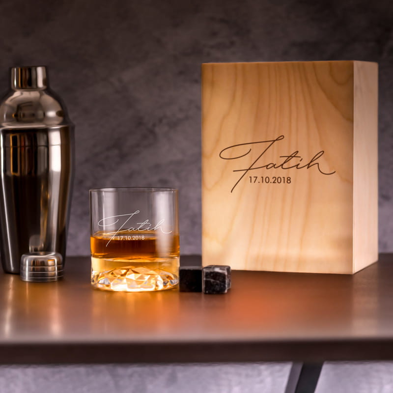 İmza Tasarımlı Ahşap Kutulu Chicago Viski Kadeh Seti