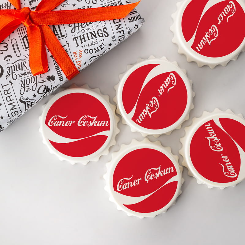 Kola Severlere Kişiye Özel Logolu Kapak Görünümlü Magnet Açacak