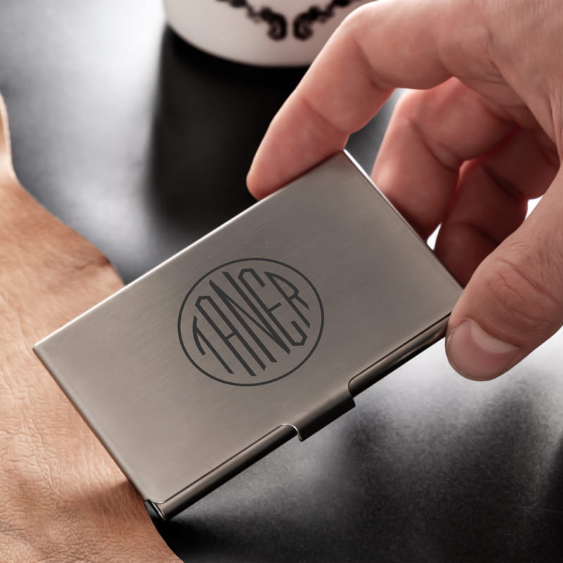 Monogram İsim Yazılı Metal Kartvizitlik