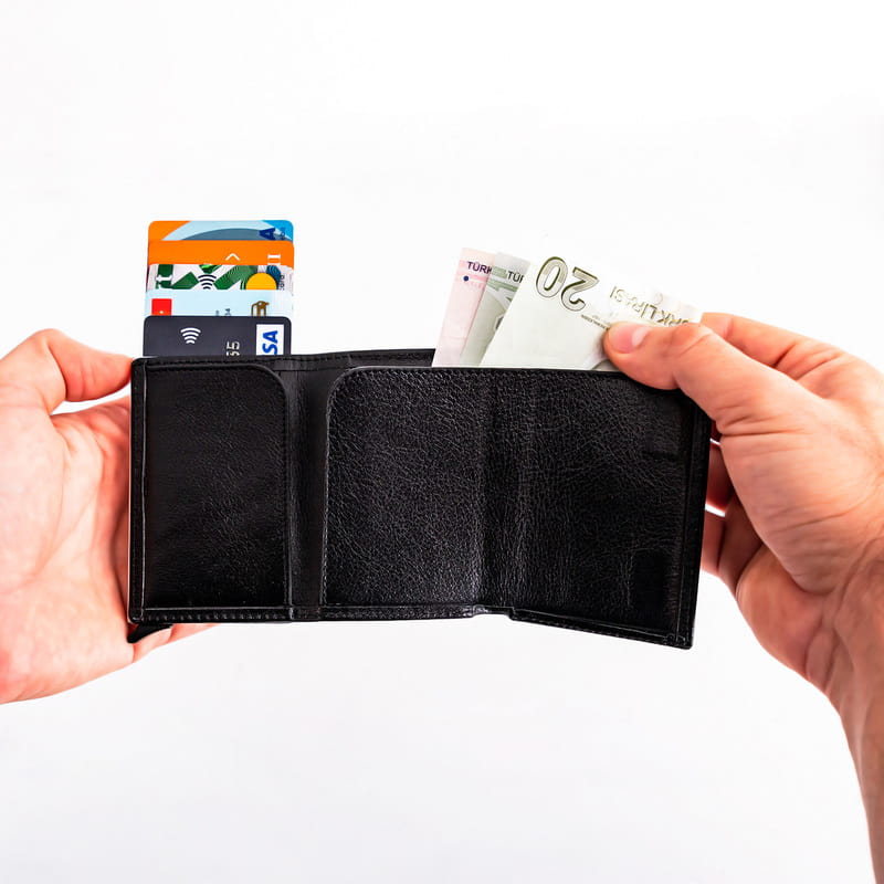 Minimal Tasarımlı İsim ve Tarih Yazılı Otomatik Cüzdan - Hakiki Deri