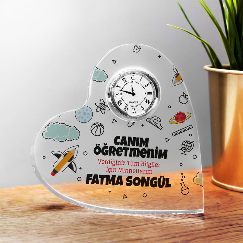 Öğretmenlere Hediye İsim Yazılı Esprili Kalp Saat