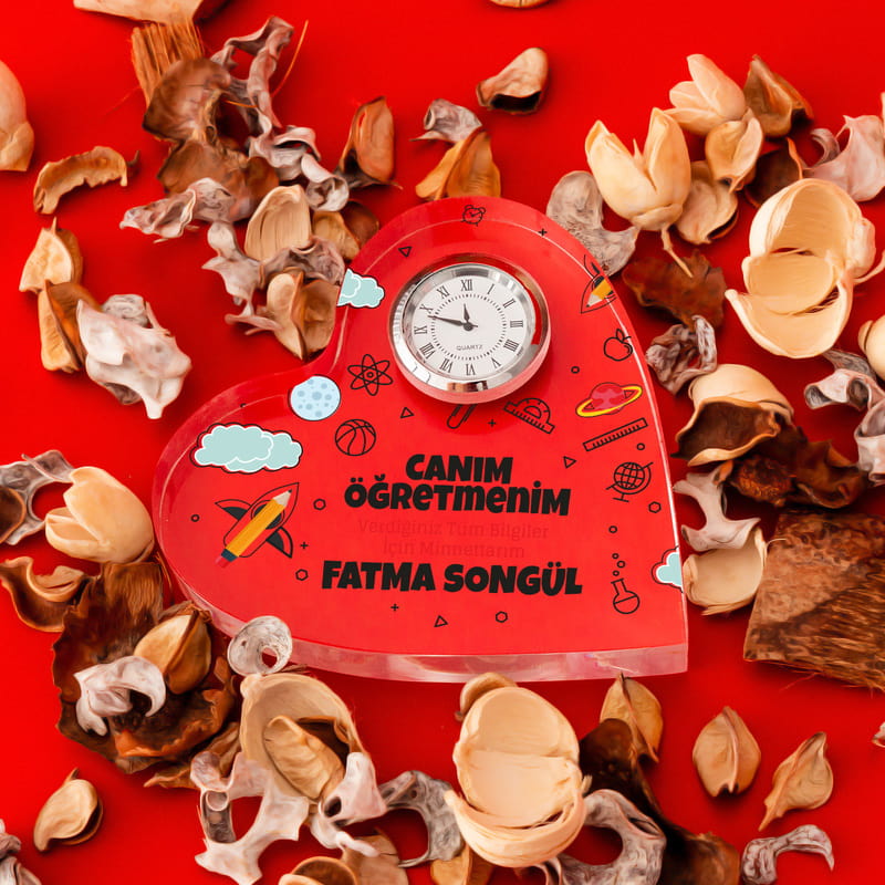 Öğretmenlere Hediye İsim Yazılı Esprili Kalp Saat